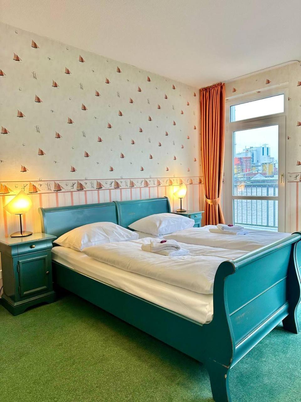 Gaestehaus Weserblick Am Weser-Sandstrand ベルネ エクステリア 写真