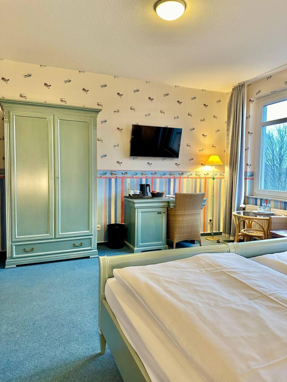 Gaestehaus Weserblick Am Weser-Sandstrand ベルネ エクステリア 写真