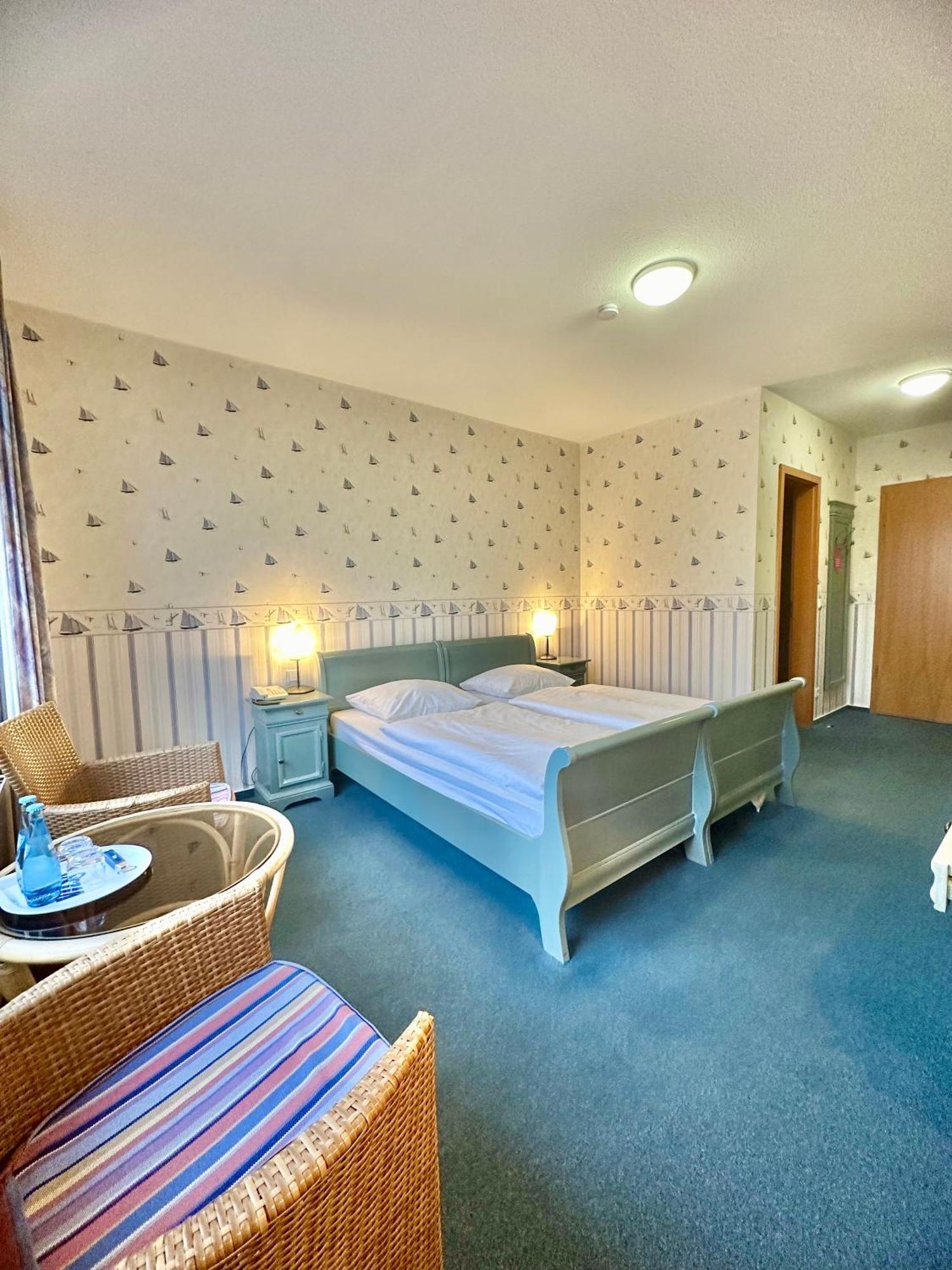 Gaestehaus Weserblick Am Weser-Sandstrand ベルネ エクステリア 写真
